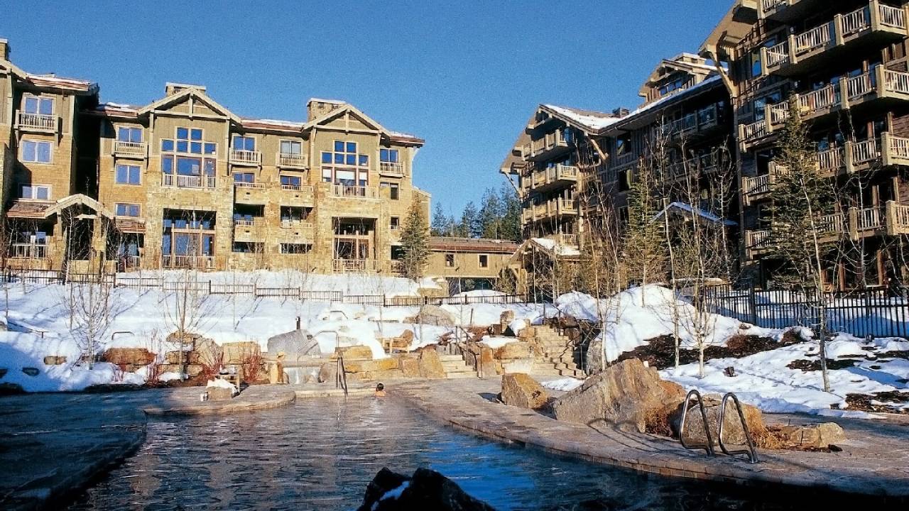 Vacation Rental vs Hotel Jackson Hole Reservations